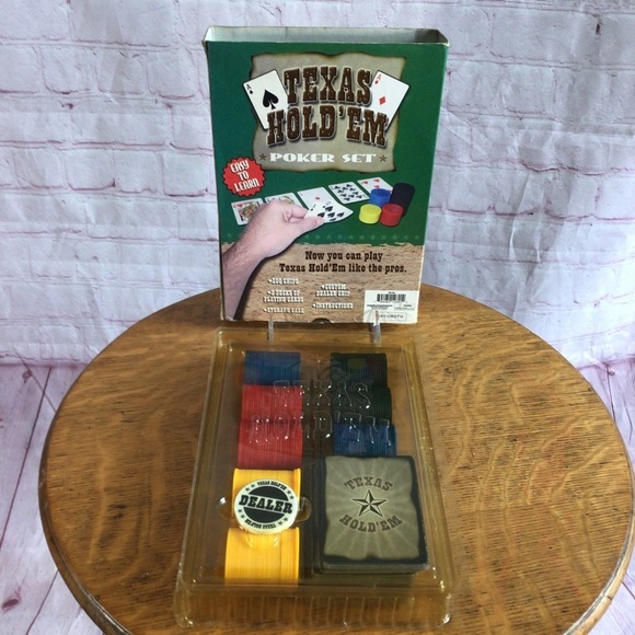 Vintage Texas Hold’ Em Poker Set - Picture 1 of 7
